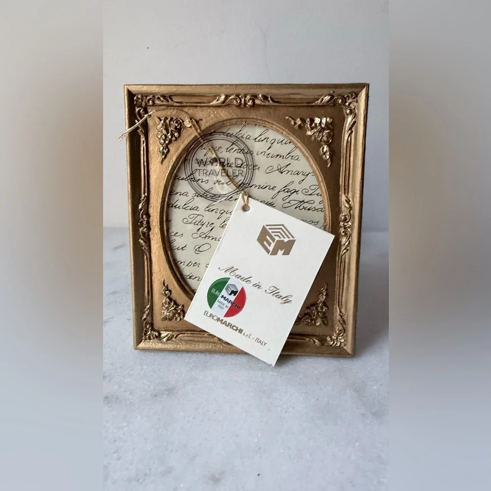 Baroque-style photo frame by Euromarchi, Italy gold ornate oval opening NEW…wood